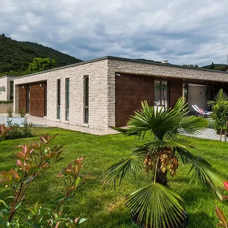 Island Bay Korcula * Žrnovo